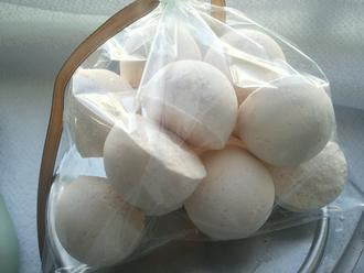 14 bath bombs Lavender & Chamomile gift bag bath fizzies, great for dry skin